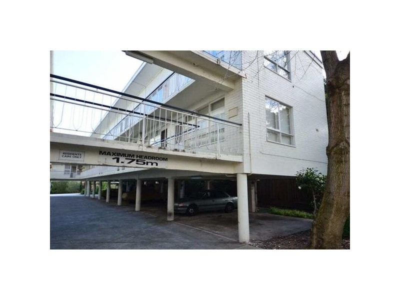 16/4  Wando Grove, St Kilda East VIC 3183