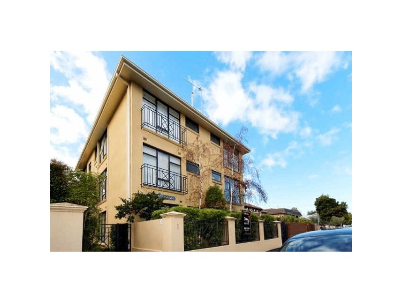 4/1  Marlton Crescent, St Kilda VIC 3182
