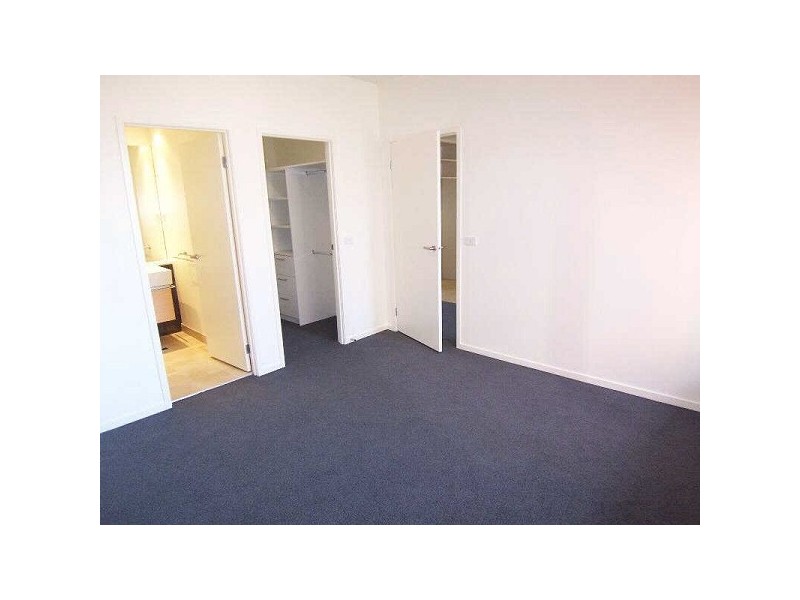 402/216  Rouse Street, Port Melbourne VIC 3207