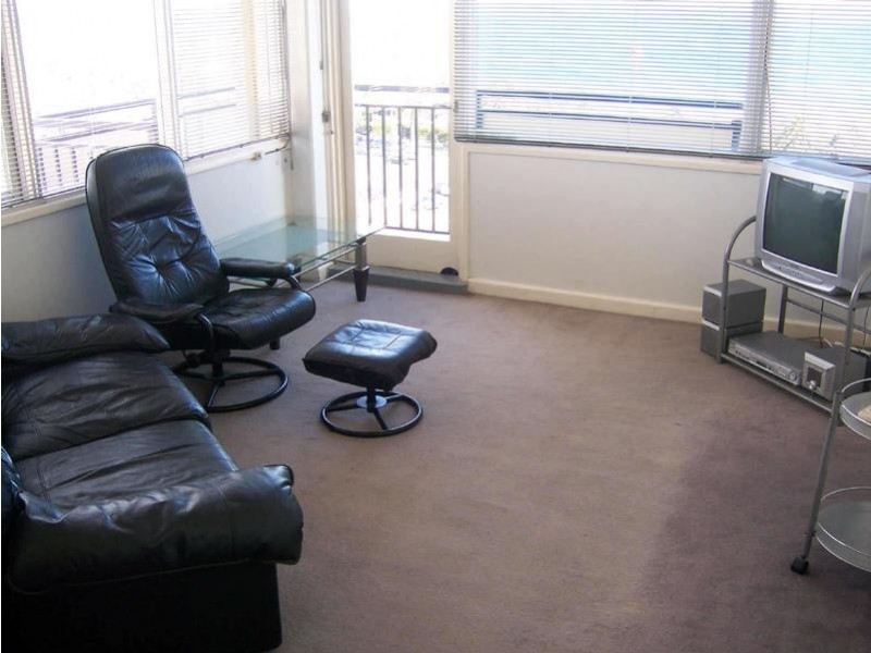 6b/21  The Esplanade, St Kilda VIC 3182