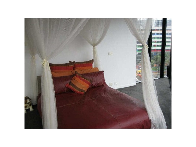 703/18 Waterview Walk, Docklands VIC 3008