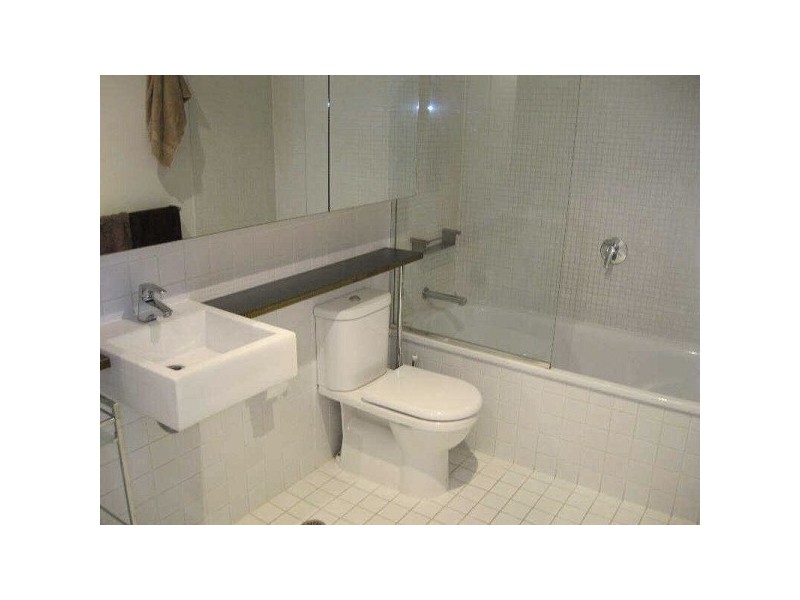 703/18 Waterview Walk, Docklands VIC 3008