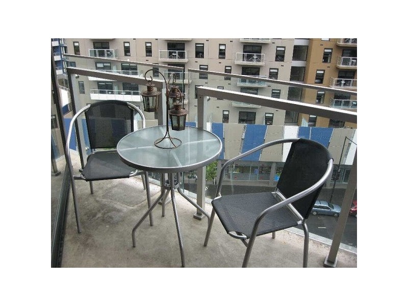 703/18 Waterview Walk, Docklands VIC 3008