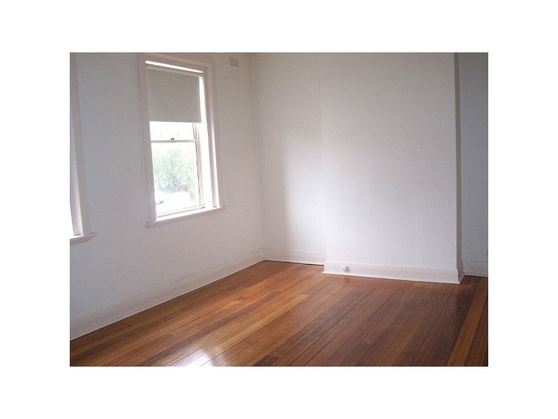 2/75a  Fitzroy Street, St Kilda VIC 3182