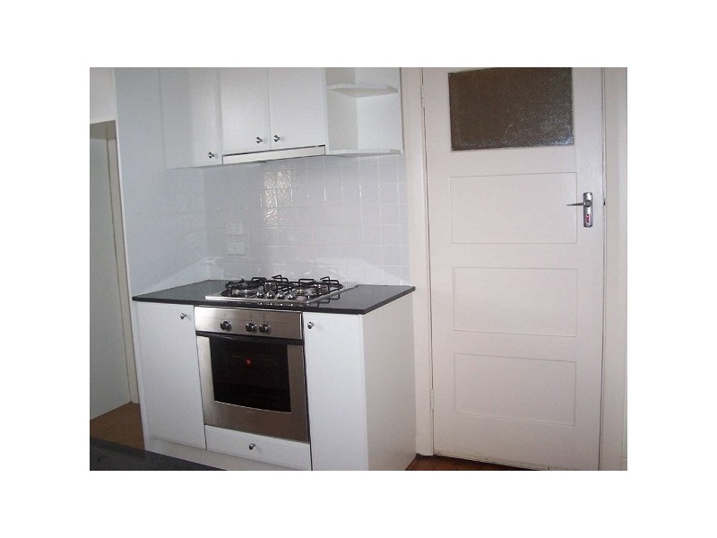 2/75a  Fitzroy Street, St Kilda VIC 3182