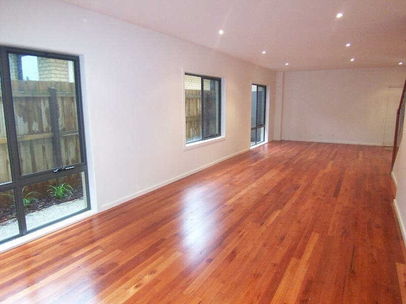 2/63  Victor Road, Bentleigh East VIC 3165