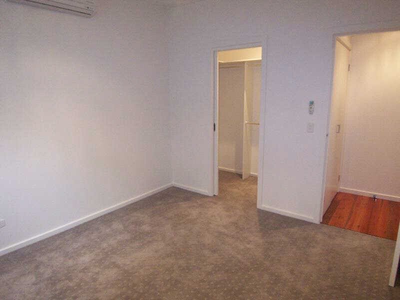 2/63  Victor Road, Bentleigh East VIC 3165