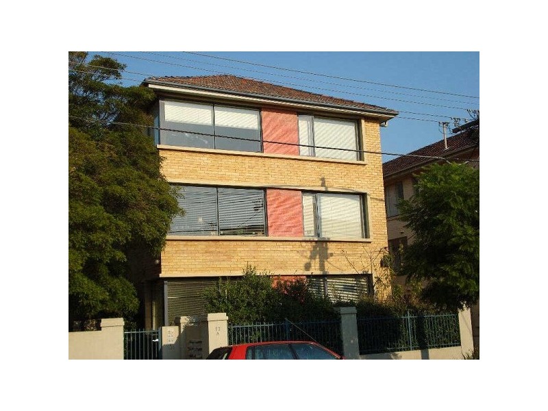 2/17a  Burnett St, St Kilda VIC 3182