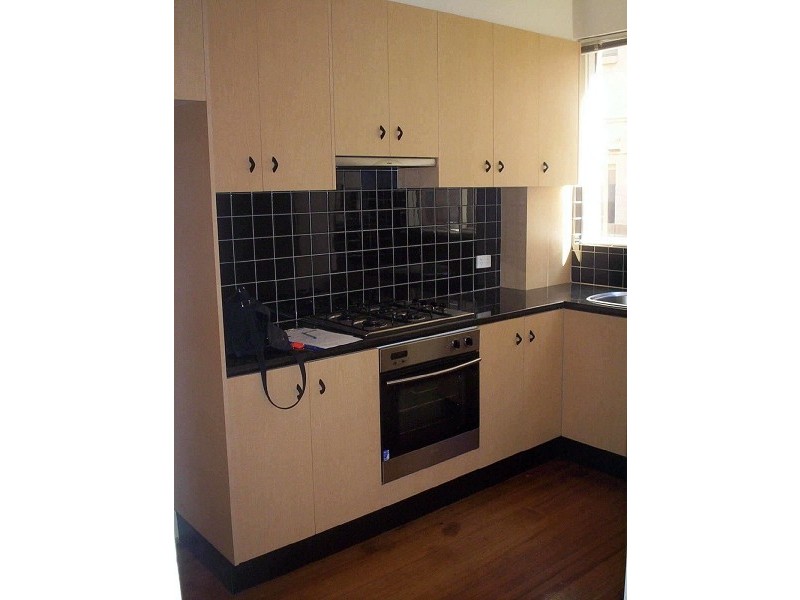 2/17a  Burnett St, St Kilda VIC 3182