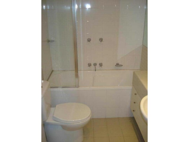 10/45 Marine Parade, St Kilda VIC 3182