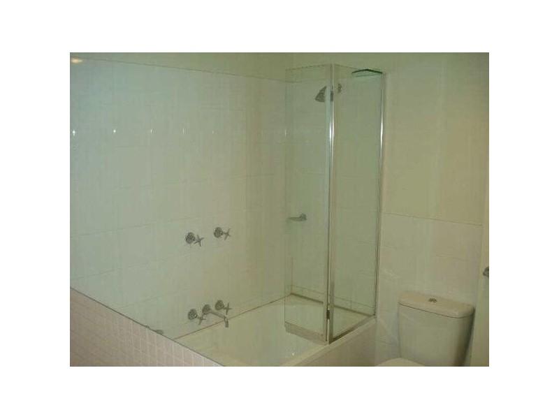 10/45 Marine Parade, St Kilda VIC 3182