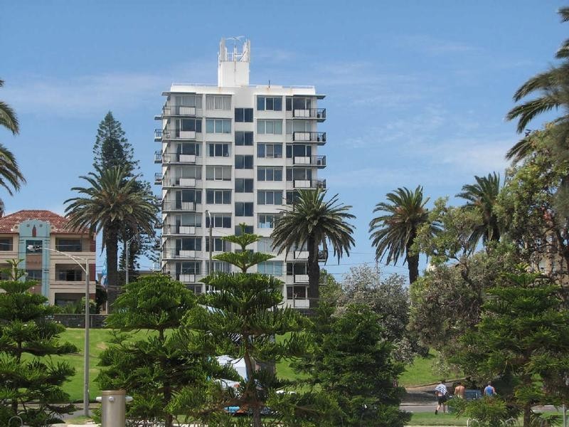 4B/21  The Esplanade, St Kilda VIC 3182