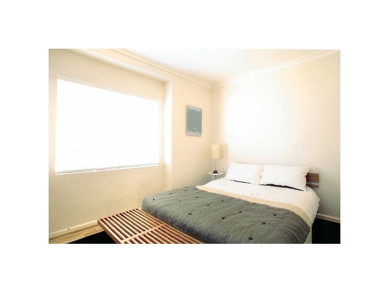 9/98  Park Street, St Kilda West VIC 3182