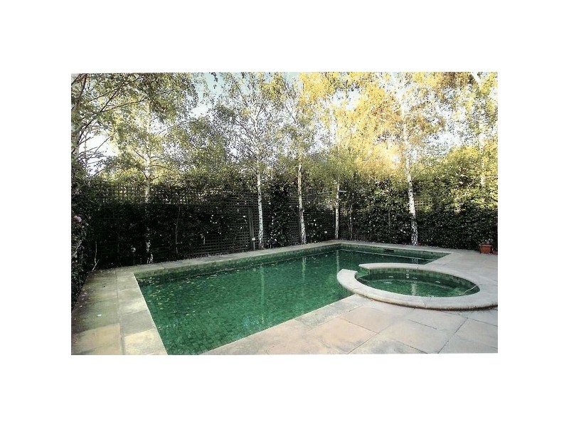 9/98  Park Street, St Kilda West VIC 3182