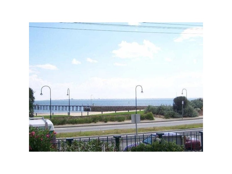 25/11  Marine Parade, St Kilda VIC 3182