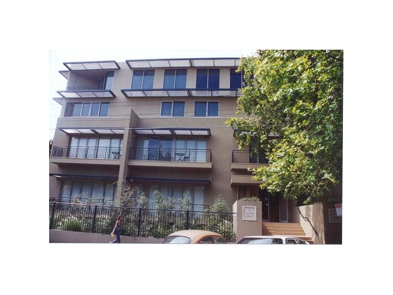 4/12  Acland Street, St Kilda VIC 3182