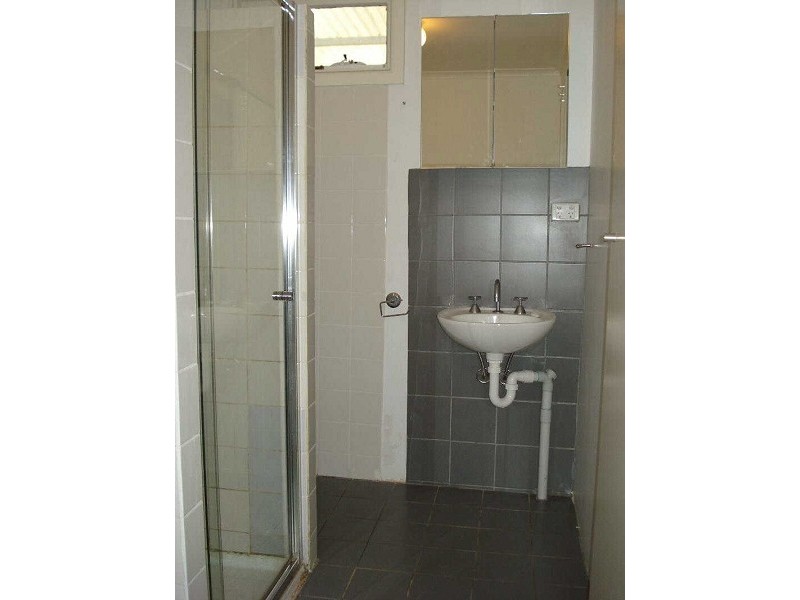 15  Glen Eira Avenue, St Kilda East VIC 3183