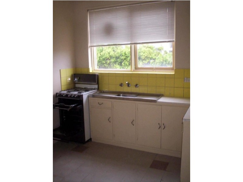 10/19  Pine Avenue, Elwood VIC 3184