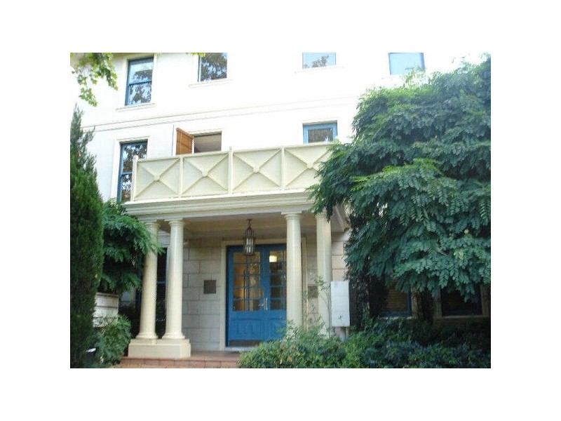 6/15  Acland Street, St Kilda VIC 3182