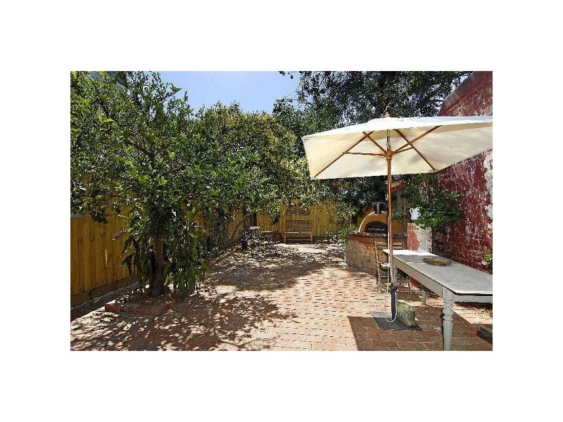 8  Mary Street, St Kilda West VIC 3182