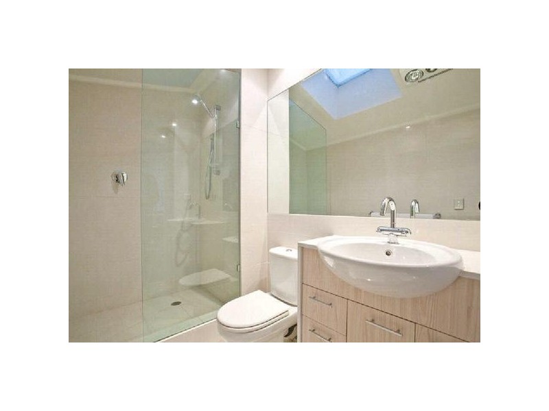 2/343  Beaconsfield Parade, St Kilda West VIC 3182