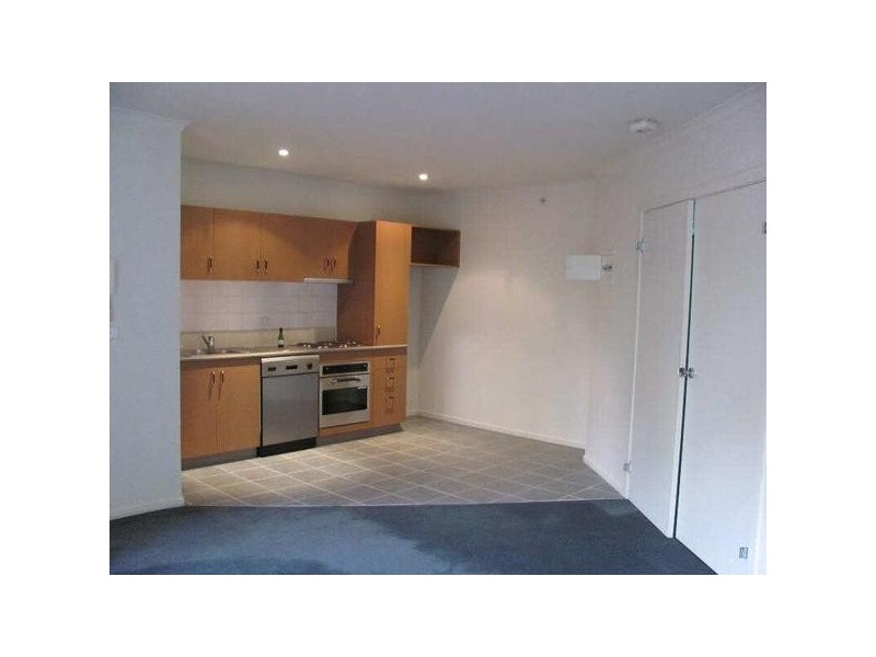 16/5  Dickens Street, Elwood VIC 3184