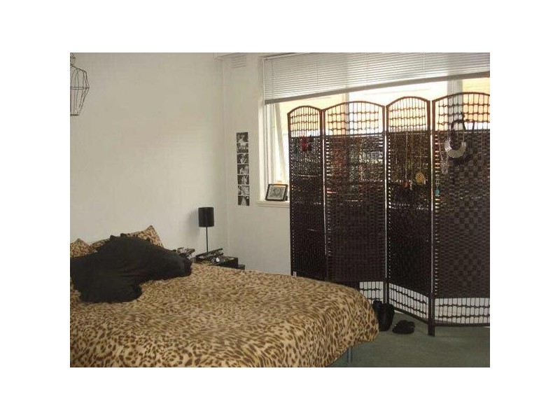 4/27  Mitford Street, St Kilda VIC 3182