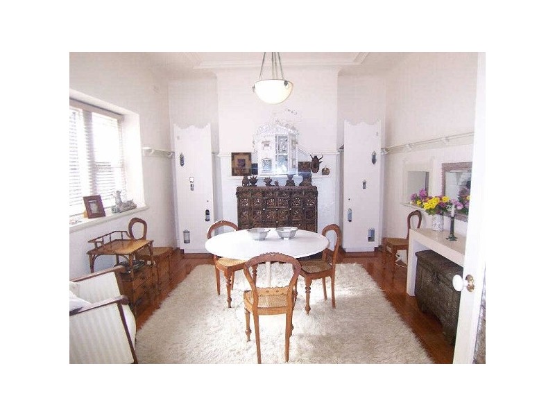 1A/19  Marine Parade, St Kilda VIC 3182