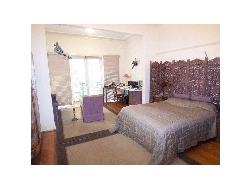 1A/19  Marine Parade, St Kilda VIC 3182