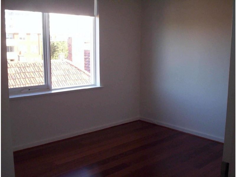 16/1  Spenser Street, St Kilda VIC 3182