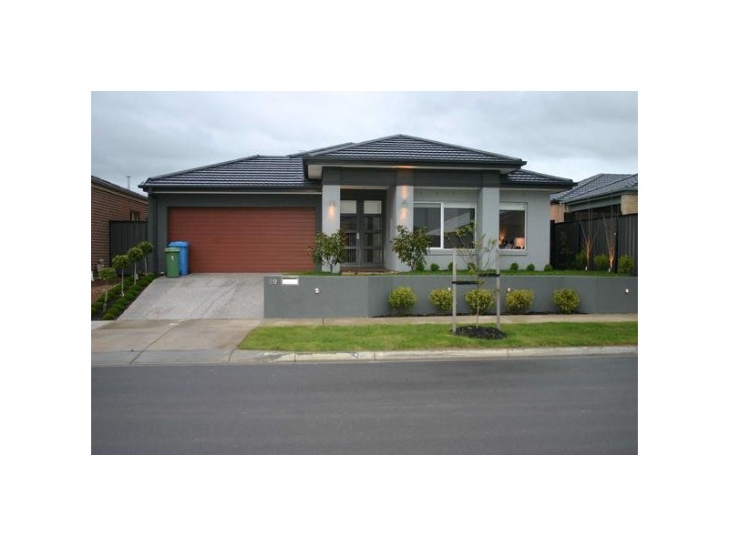 29  Connewara Crescent, Clyde North VIC 3978