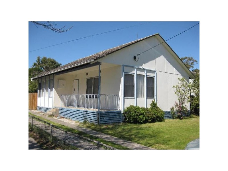 18  Norfolk Crescent, Frankston North VIC 3200