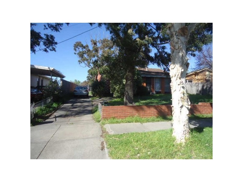 13  Bouvardia Crescent, Frankston North VIC 3200