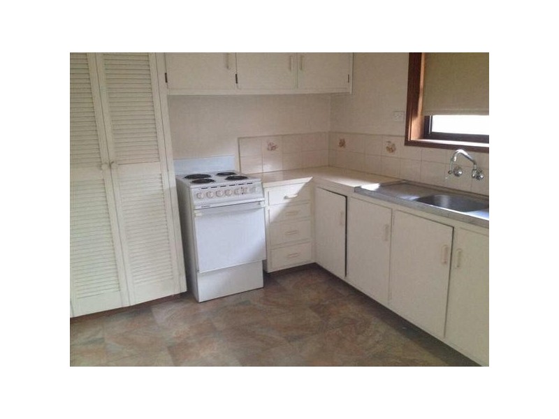 11 Hood Street, Frankston VIC 3199