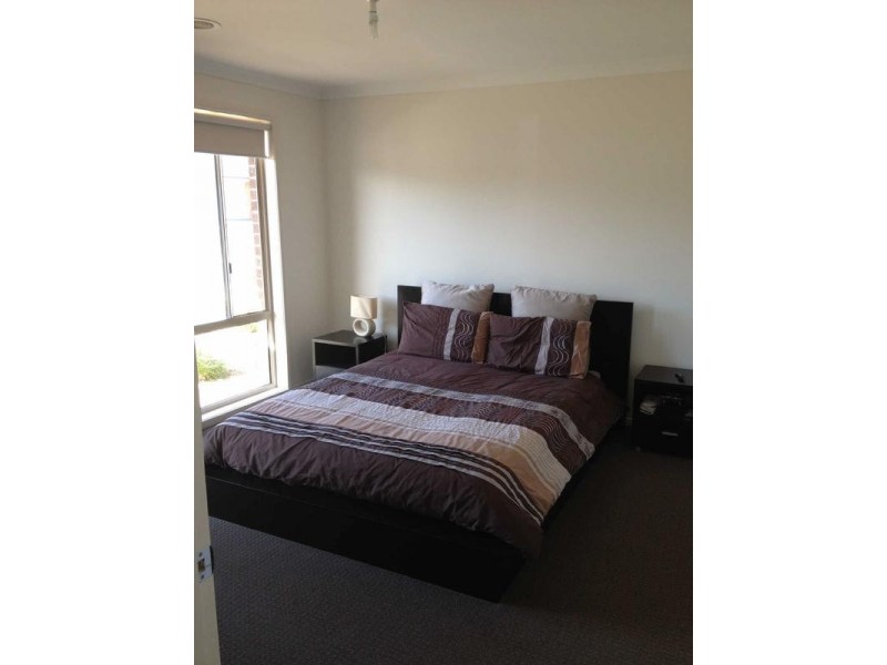 14  Eden Avenue, Skye VIC 3977