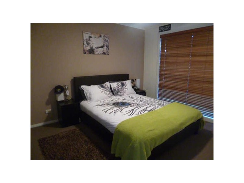 13 Riviera Drive, Pakenham VIC 3810