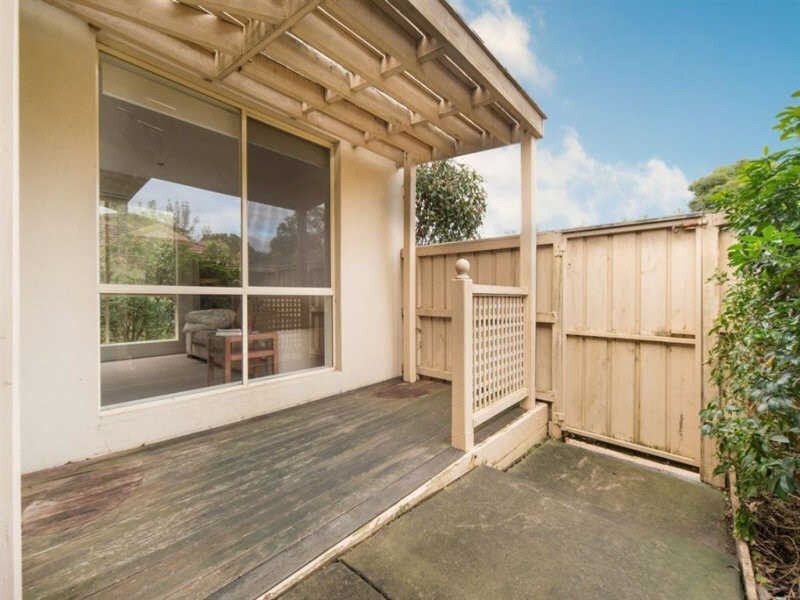 8  Orchard Grove, Frankston South VIC 3199