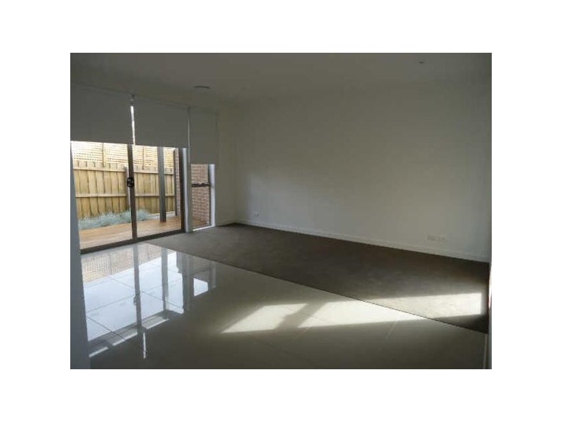 2/4  Denbigh Street, Frankston South VIC 3199