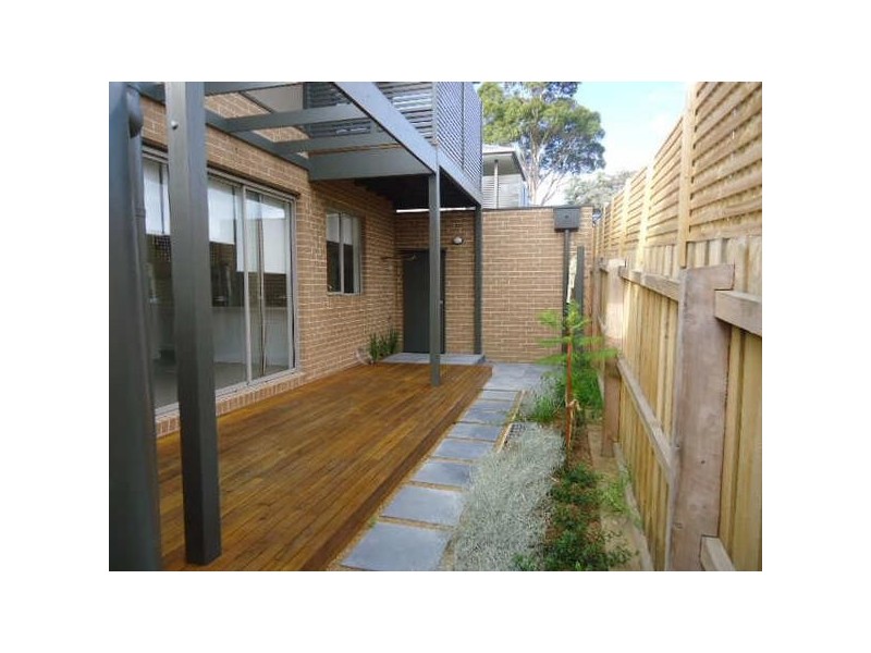 2/4  Denbigh Street, Frankston South VIC 3199