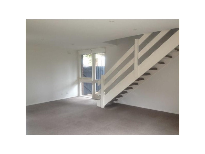 2/58  High Street, Frankston South VIC 3199