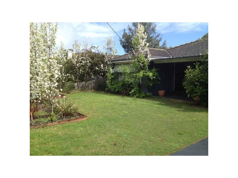 4  Stradbroke Ave, Frankston South VIC 3199