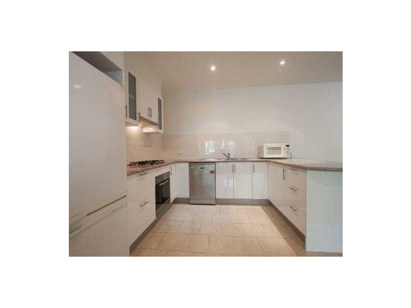 4/32  Pine Hill Drive, Frankston VIC 3199