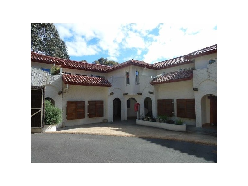 4/32  Pine Hill Drive, Frankston VIC 3199