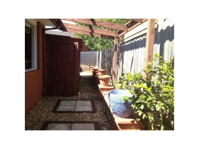 8  Acton Close, Frankston VIC 3199