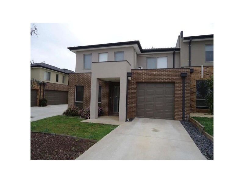 15/35  Lily Way, Skye VIC 3977