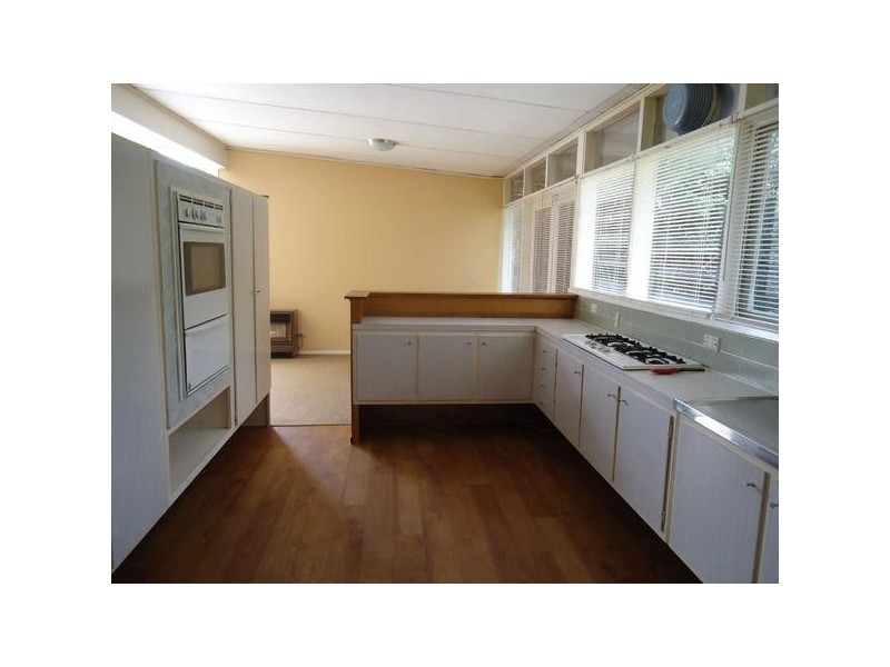 33 Wynden Drive, Frankston VIC 3199