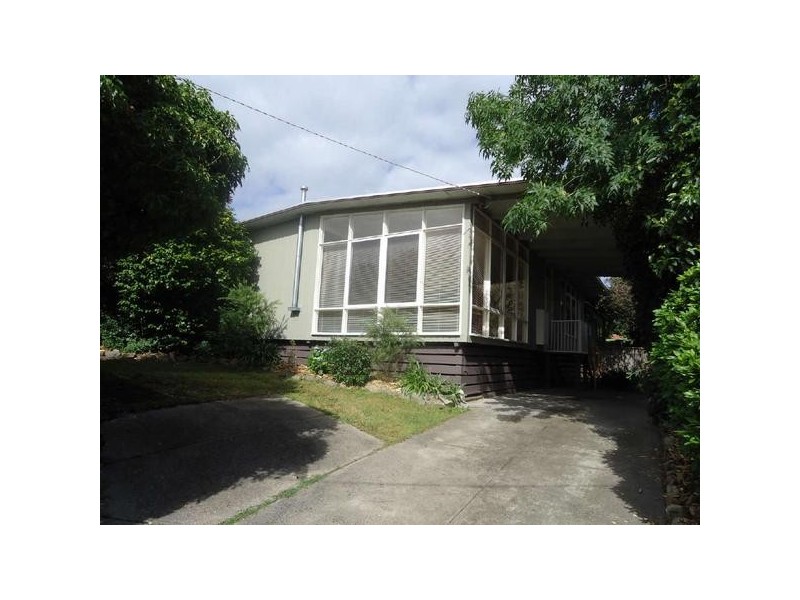 33 Wynden Drive, Frankston VIC 3199