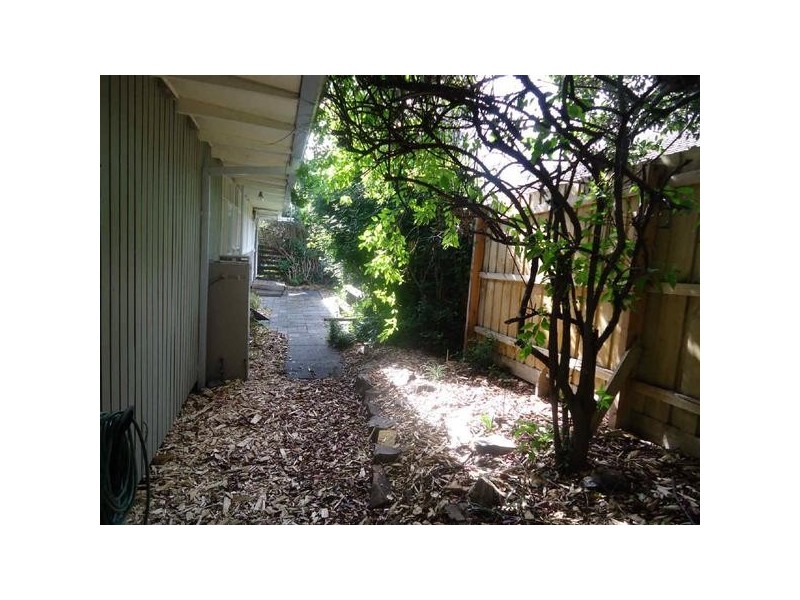 33 Wynden Drive, Frankston VIC 3199