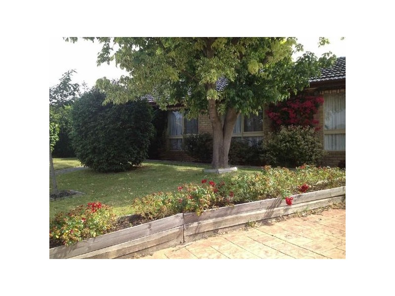 4 Elinga Court, Frankston VIC 3199