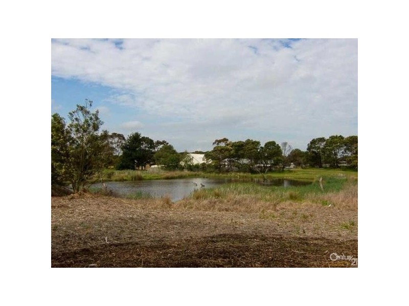 3/2  Blacks Camp Road, Somerville VIC 3912